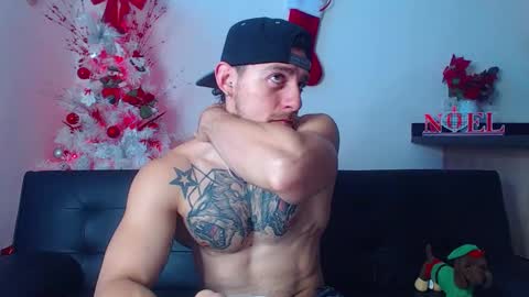 Snapshot of thomashoward31 chatting on December 2025 02:46:01 PM Thomas online show from December 2025 02:46:01 PM