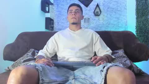 Snapshot of thomass_conor chatting on October 2025 10:10:01 PM thomass_conor online show from October 2025 10:10:01 PM