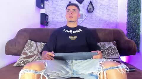 Snapshot of thomass_conor chatting on October 2025 07:15:02 PM thomass_conor online show from October 2025 07:15:02 PM