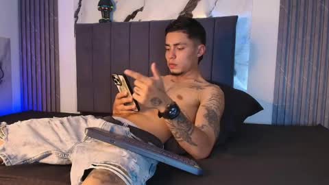 thomass_conor online show from April 2026 11:21:02 PM