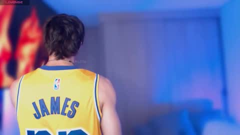 Thom Klein online show from October 2025 07:12:02 PM