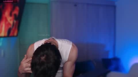 Thom Klein online show from November 2025 07:01:02 PM