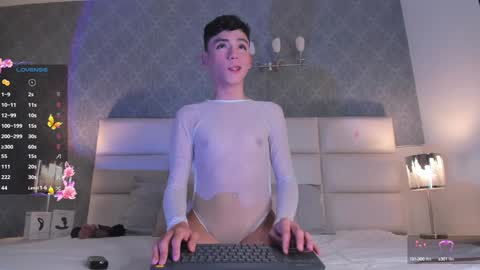 Snapshot of thommy_thompson80 chatting on January 2025 01:16:02 PM Thomy Thompson online show from January 2025 01:16:02 PM