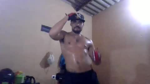 Snapshot of thonybeiio chatting on September 2025 11:05:02 PM thonybeiio online show from September 2025 11:05:02 PM