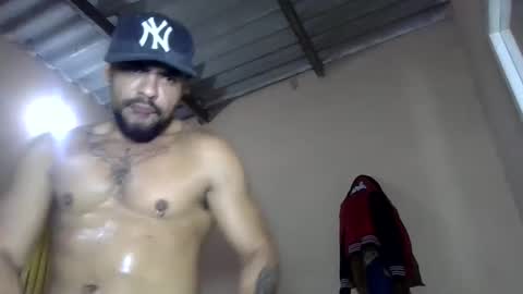 Snapshot of thonybeiio chatting on September 2025 03:58:02 PM thonybeiio online show from September 2025 03:58:02 PM