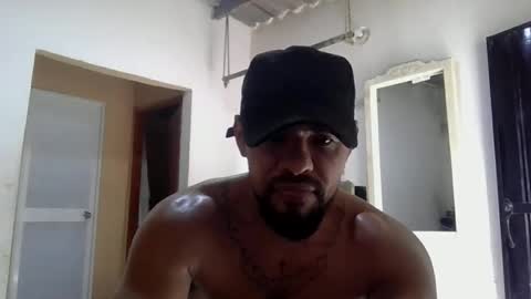 Snapshot of thonybeiio chatting on November 2025 06:28:02 PM thonybeiio online show from November 2025 06:28:02 PM