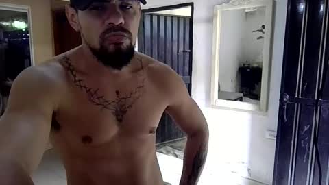 Snapshot of thonybeiio chatting on November 2025 04:29:02 PM thonybeiio online show from November 2025 04:29:02 PM