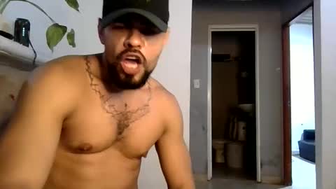 Snapshot of thonybeiio chatting on January 2026 11:30:02 PM thonybeiio online show from January 2026 11:30:02 PM