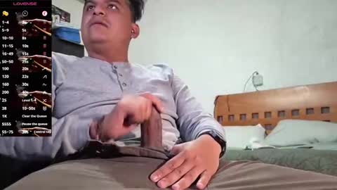 thor0200 online show from February 2026 02:37:01 AM