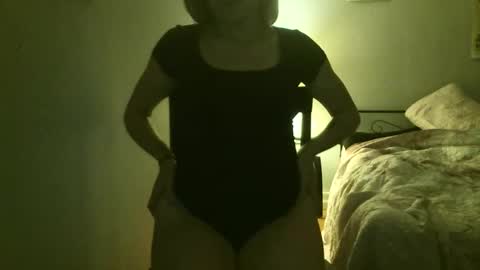 Snapshot of throatbabi34 chatting on October 2025 01:22:02 PM throatbabi34 online show from October 2025 01:22:02 PM