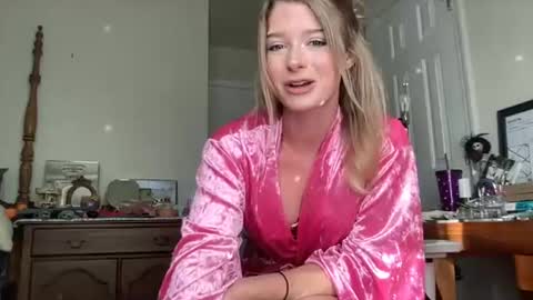 Snapshot of thtqunt chatting on July 2026 10:36:01 PM Holly Hills online show from July 2026 10:36:01 PM