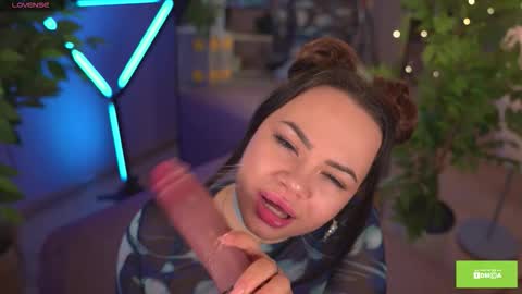 Brittney online show from December 2025 08:31:02 AM