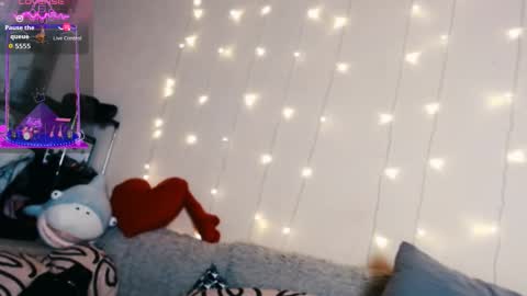 Snapshot of tia_meow chatting on March 2026 04:03:01 PM tiameow online show from March 2026 04:03:01 PM