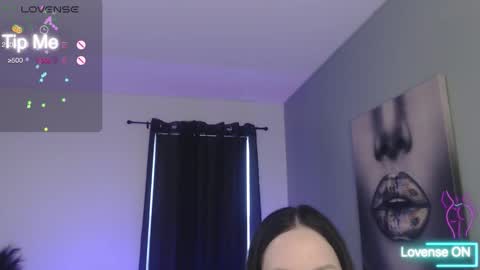 Tia Bella online show from November 2025 09:17:01 PM