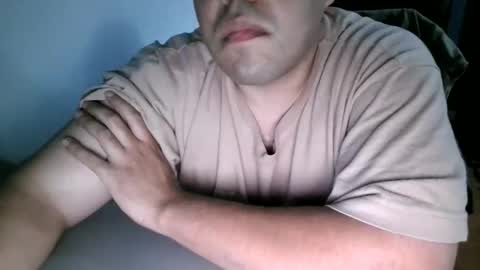 tiago2588 online show from April 2026 08:47:01 PM