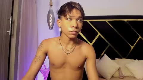 Snapshot of tiago_noir chatting on July 2026 03:53:01 AM Tiago online show from July 2026 03:53:01 AM