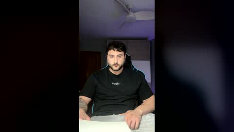 Snapshot of ticolet chatting on April 2026 09:54:02 AM ticolet online show from April 2026 09:54:02 AM