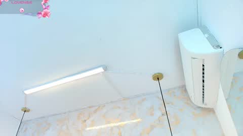 Tifani brown online show from February 2026 12:09:01 PM