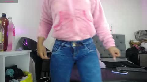 Tifanny Nails  online show from February 2025 11:52:01 AM