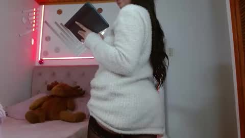 Tifanny online show from March 2026 05:56:02 AM