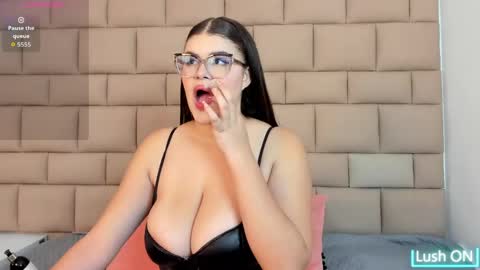 Tifanny  online show from May 2026 11:51:01 AM