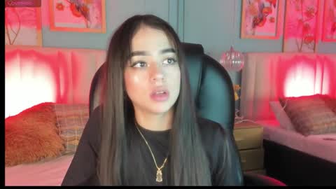 Snapshot of tifannywolf_ chatting on November 2025 03:15:01 AM Your Princess Tif online show from November 2025 03:15:01 AM