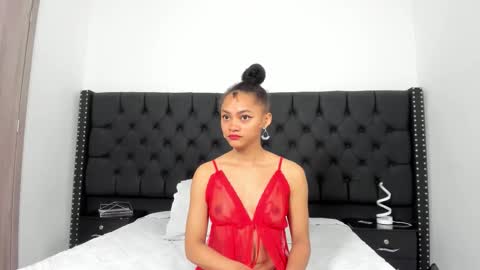 Tifany  online show from November 2025 10:21:01 PM