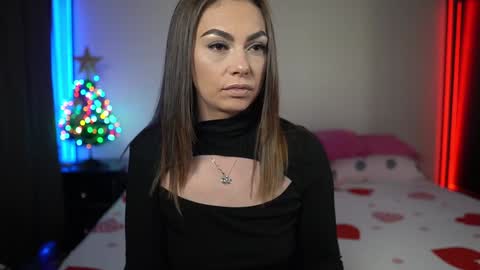 Snapshot of tiff001 chatting on December 2024 09:50:01 PM Tiffany online show from December 2024 09:50:01 PM