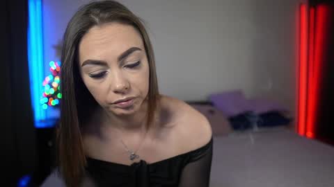 Snapshot of tiff001 chatting on December 2024 09:37:01 PM Tiffany online show from December 2024 09:37:01 PM