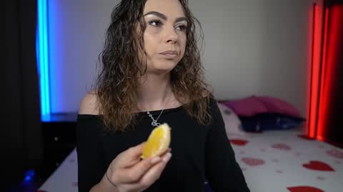 Snapshot of tiff001 chatting on January 2025 09:29:02 PM Tiffany online show from January 2025 09:29:02 PM