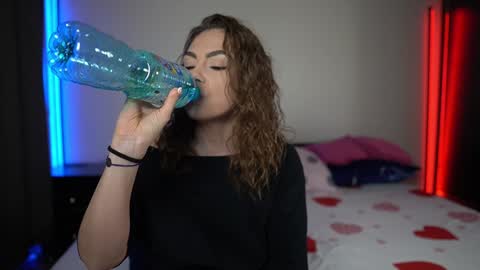 Snapshot of tiff001 chatting on January 2025 12:33:01 AM Tiffany online show from January 2025 12:33:01 AM