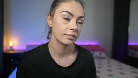 Snapshot of tiff001 chatting on September 2025 08:25:01 PM Tiffany online show from September 2025 08:25:01 PM