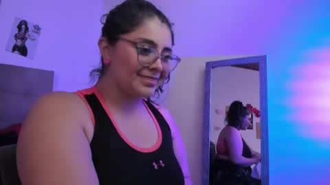 Tiff Luxx online show from April 2026 04:20:01 PM