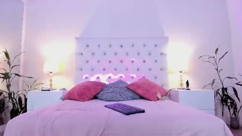Tifanny  online show from July 2026 07:52:01 PM