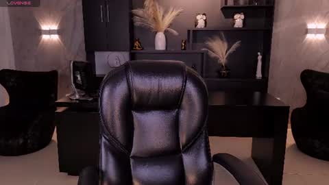 Tiffanny Sins online show from July 2026 05:59:01 PM