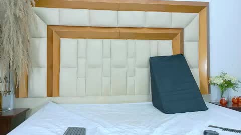 tiffannyvalentine online show from March 2026 01:58:01 PM