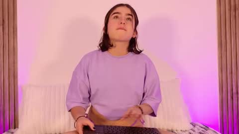 Tiffany online show from November 2025 09:03:01 PM