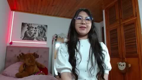 Snapshot of tiffany_beauty18 chatting on October 2025 05:04:02 AM Tifanny online show from October 2025 05:04:02 AM