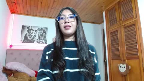 Snapshot of tiffany_beauty18 chatting on October 2025 04:40:02 AM Tifanny online show from October 2025 04:40:02 AM