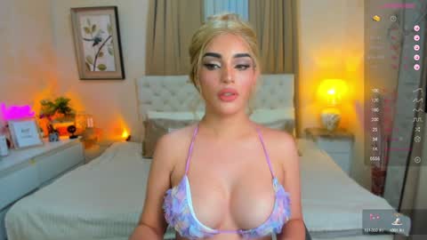 Snapshot of tiffany_cams chatting on February 2025 12:29:01 AM Tiffany online show from February 2025 12:29:01 AM