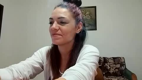 Tiffany online show from February 2025 09:43:02 PM