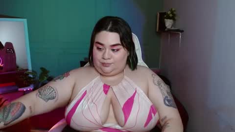 Snapshot of tiffany_laurens chatting on January 2025 08:51:02 AM dont forget ask for custom vids online show from January 2025 08:51:02 AM