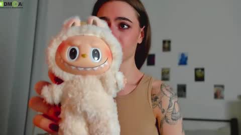 tiffany online show from October 2025 01:39:03 AM