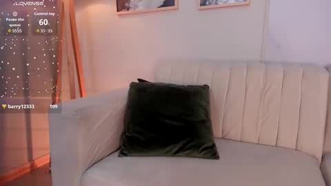 tiffany_low online show from January 2026 01:57:02 PM