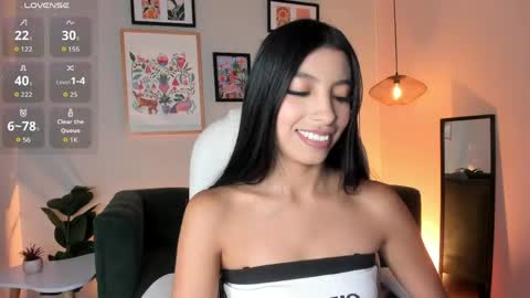 tiffany_low online show from May 2026 04:27:02 PM