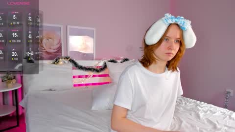 tiffany_roy online show from December 2024 05:53:01 AM