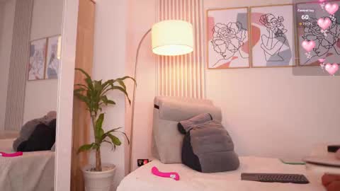 Snapshot of tiffany_sims chatting on October 2025 02:26:02 PM Tiffany online show from October 2025 02:26:02 PM