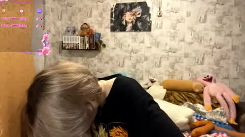 Snapshot of tiffanydziewanowski chatting on May 2026 02:01:02 PM Tiffany online show from May 2026 02:01:02 PM