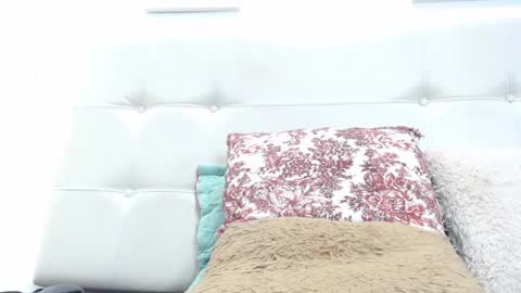 Tifanny Fox online show from February 2025 04:46:01 PM