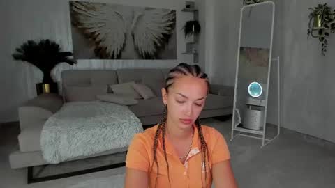Tiffany Houston online show from August 2026 06:16:02 AM